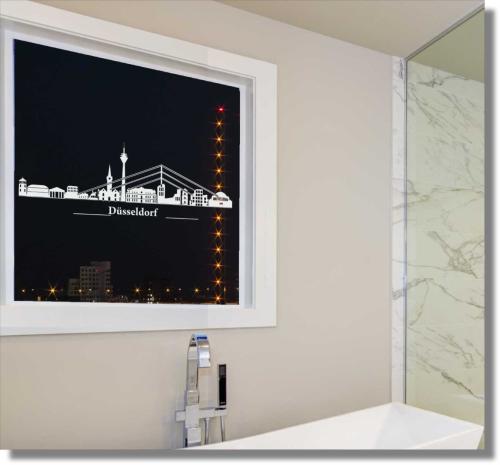 Fensterdekorfolie Düsseldorf Skyline