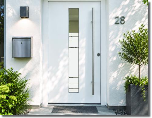 Preview: Glasdekorfolie für Haustür Linora mit feinen Linien oberhalb und unterhalb einer großzügigen Milchglasfläche für einen geradlinigen Hauseingang