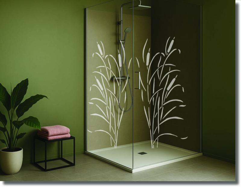 Duschfolie mit dem Motiv Schilfzauber als eleganter Sichtschutz für moderne Glasduschen und Duschabtrennungen nach Maß.